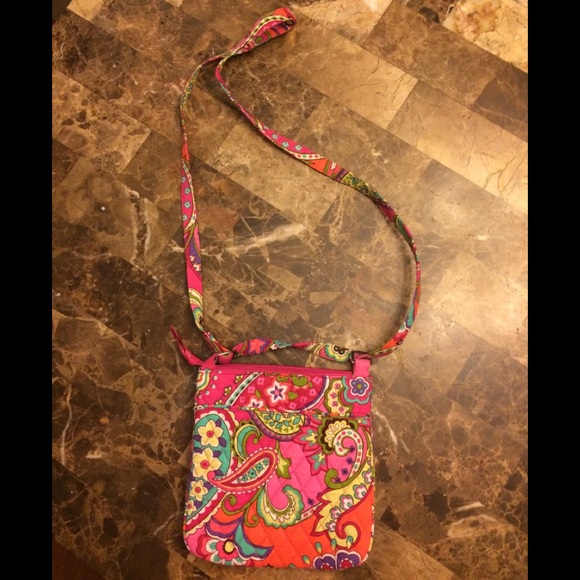 NWOT Small Vera Bradley purse. - Picture 2 of 3